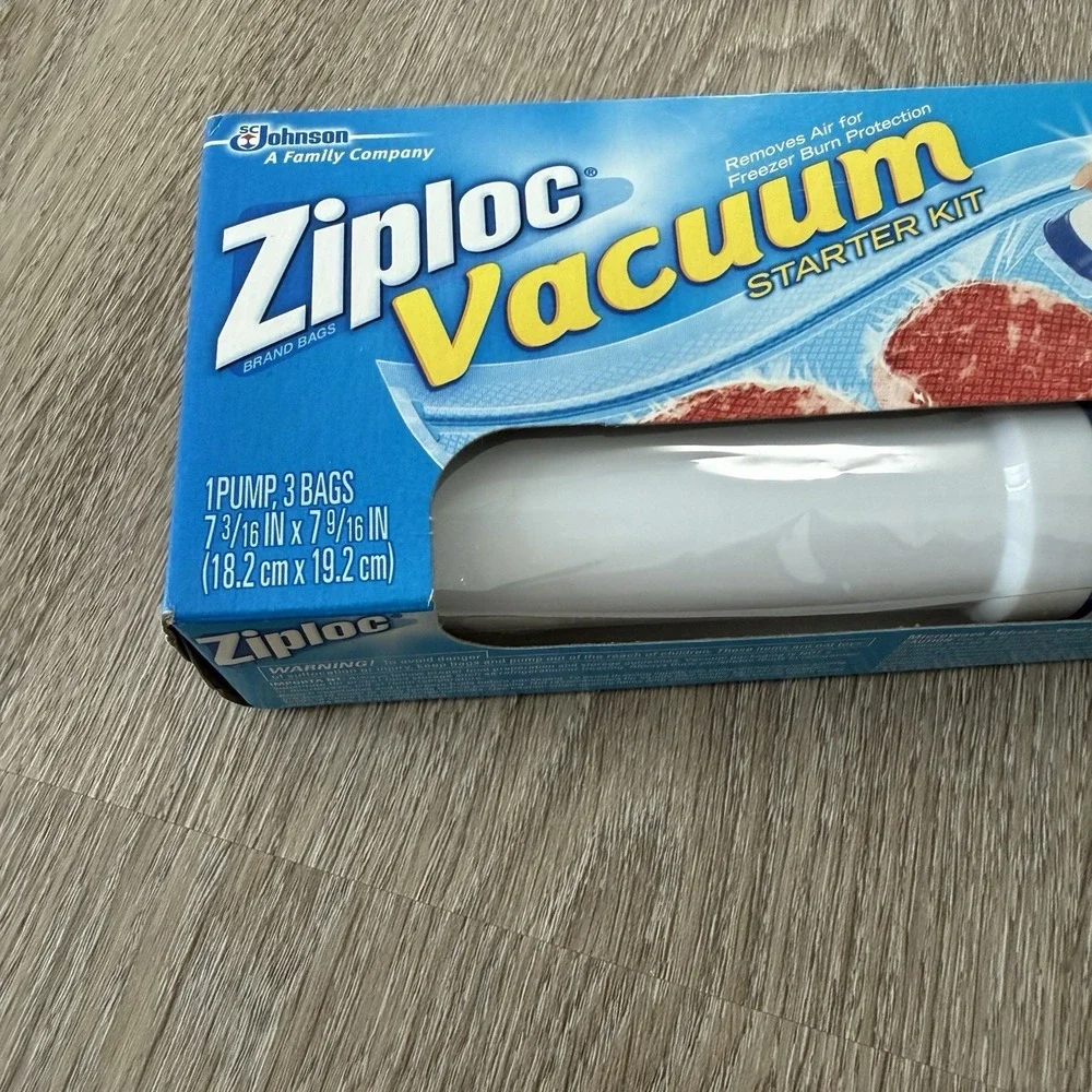 NEW Ziploc Vacuum Starter Kit Hand Pump w/ 3 Quart Freezer Bags DISCONTINUED